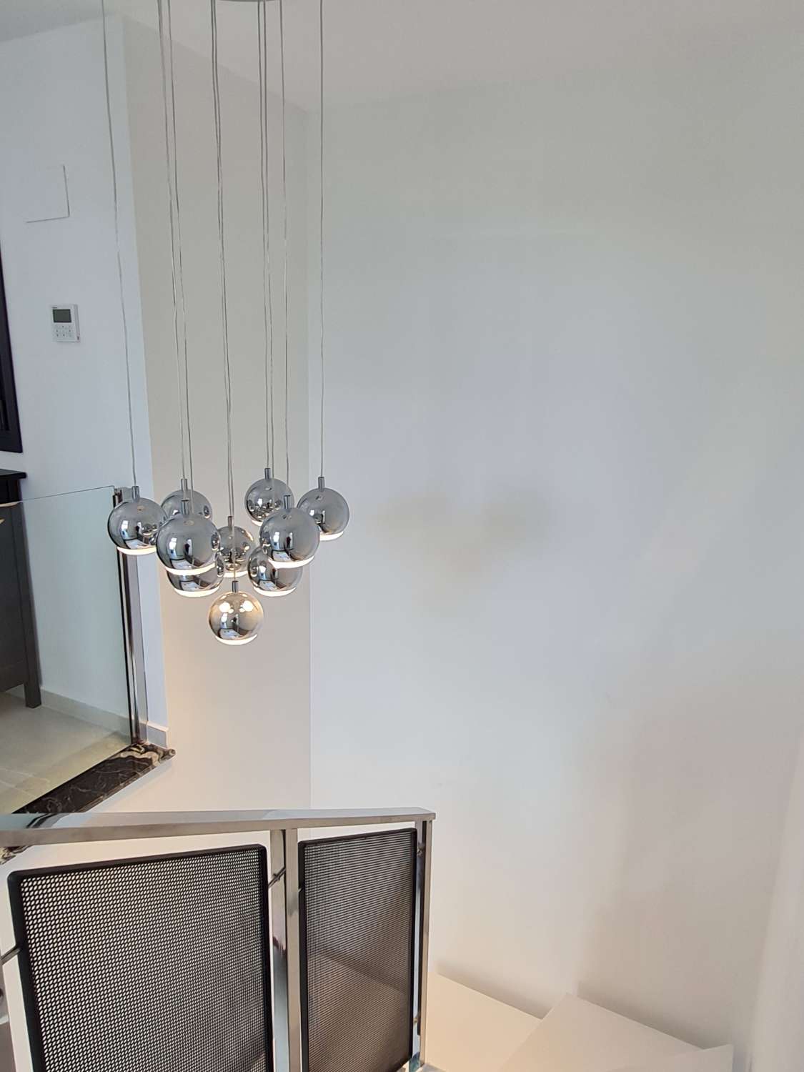¡Casa moderna con piscina privada!