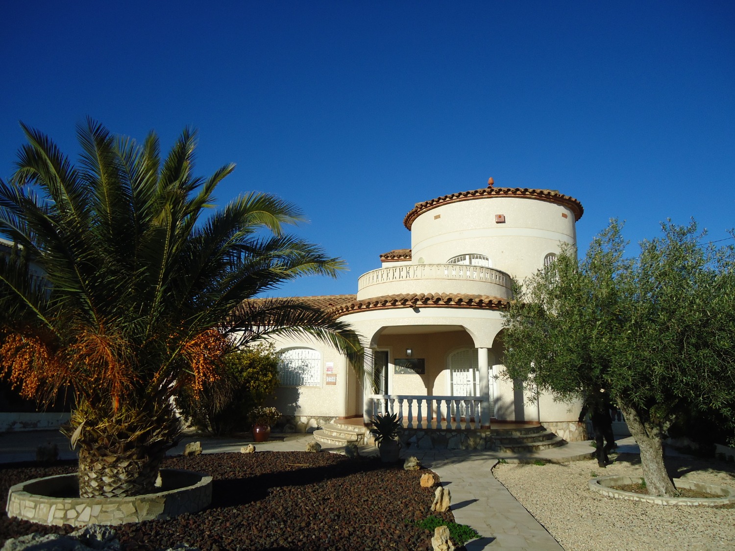 Preciosa casa con piscina privada !