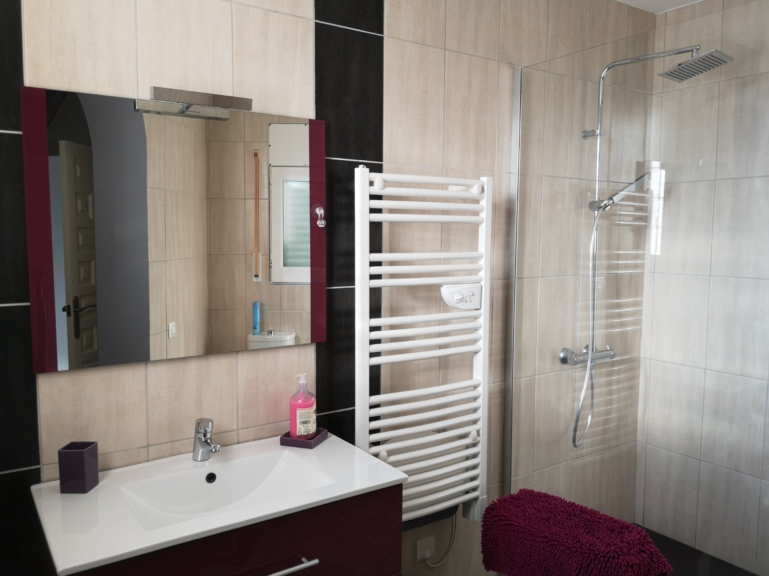 Preciosa casa con piscina privada !