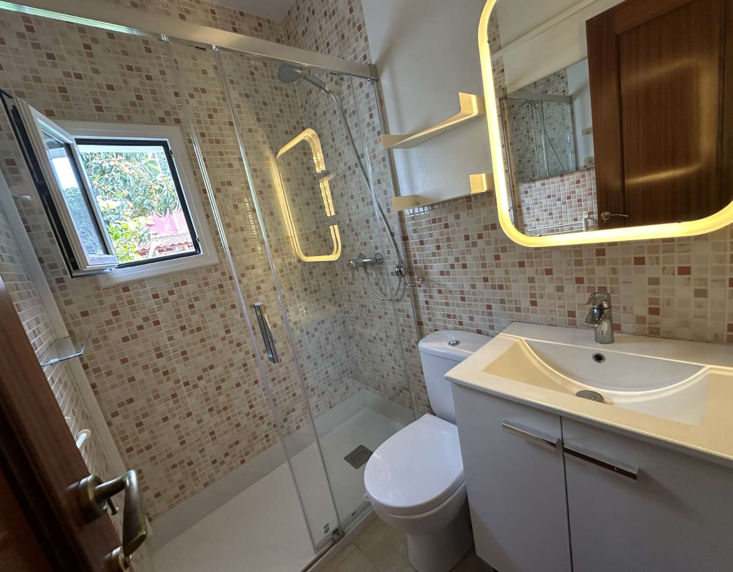 Hermosa casa con piscina privada 150m de la playa en Miami Platja !