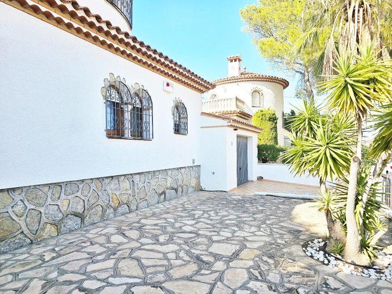 40 Camamilla Casa con piscina privada