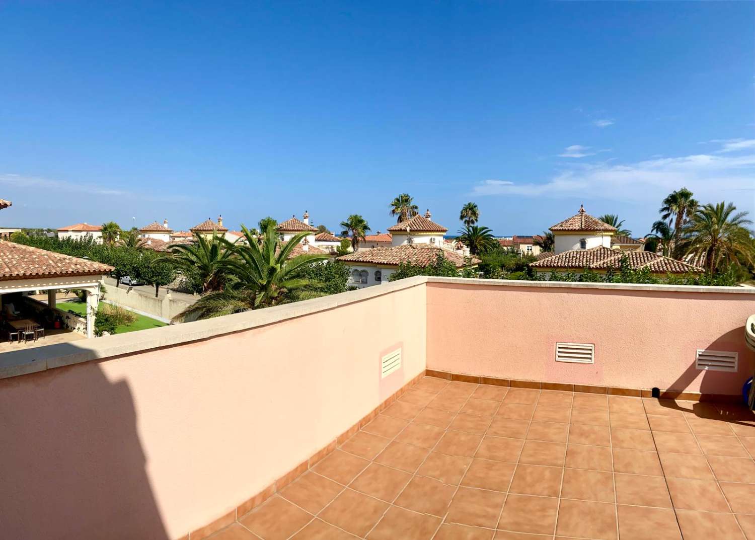 Huvila myynnissä Costa del Zefir (Mont-roig del Camp)
