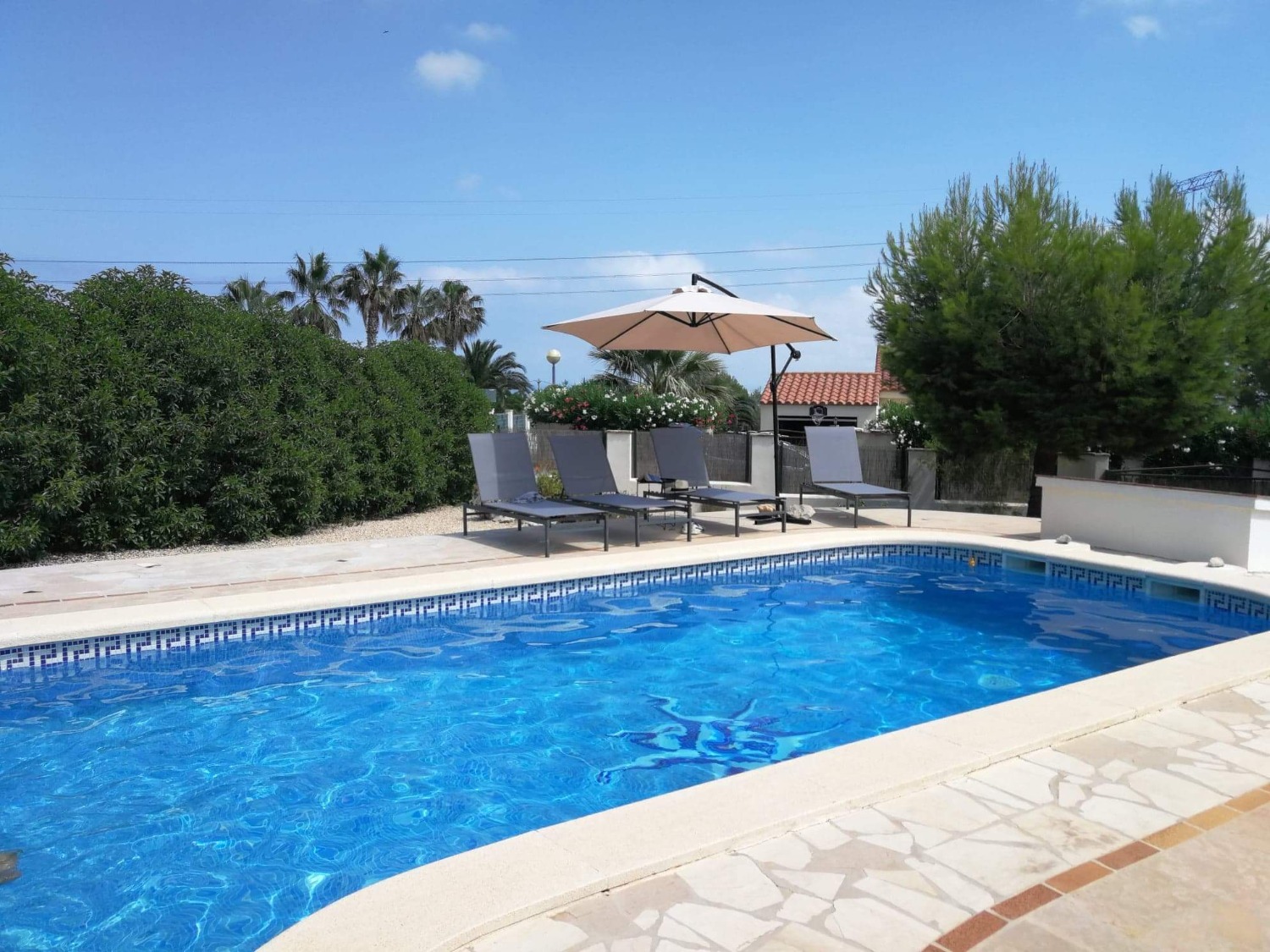 Schönes Haus mit privatem Pool !