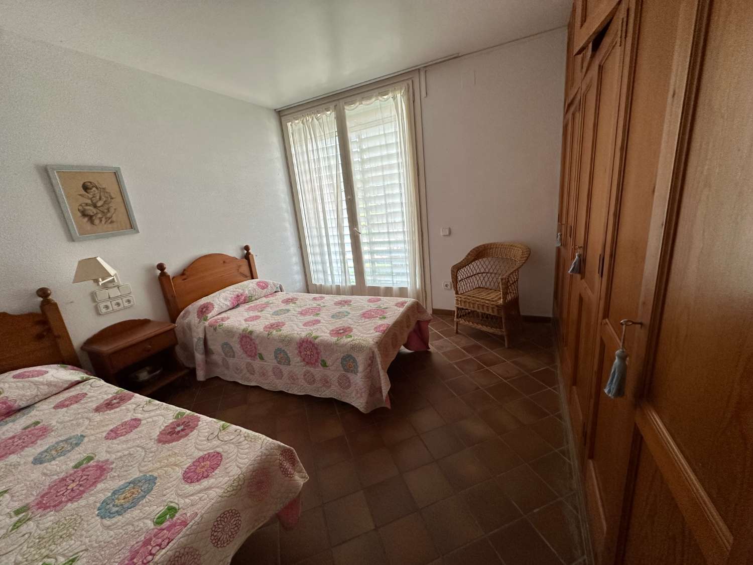 EXCEPCIONAL! Gran propietat a primera línia de mar