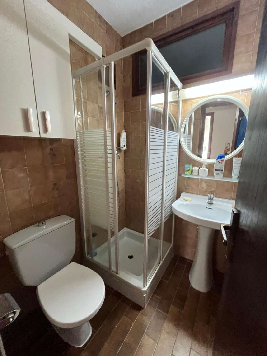 Casa individual con piscina en una sola planta