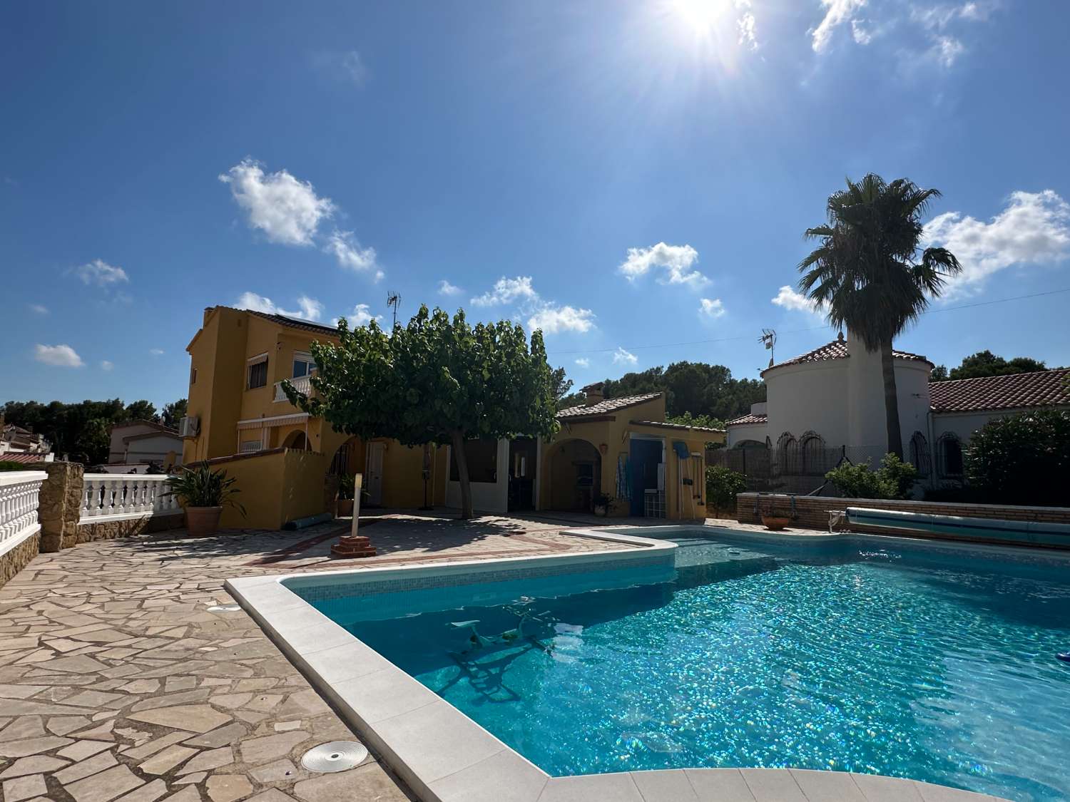 Gran casa unifamiliar con piscina privada