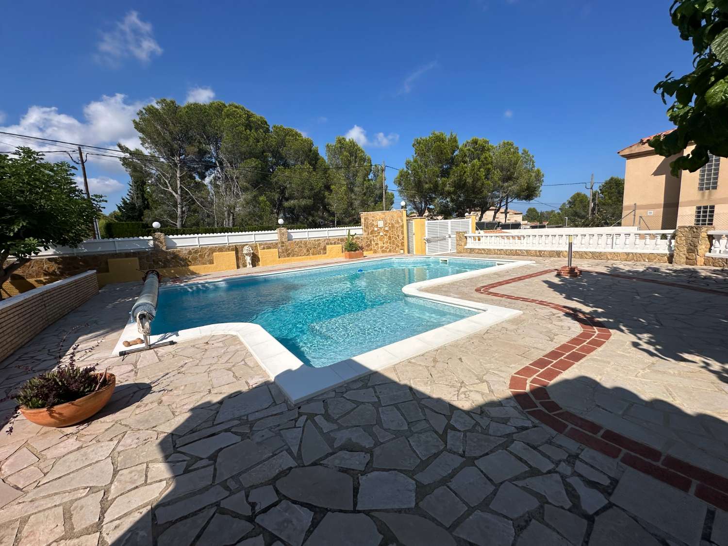 Gran casa unifamiliar con piscina privada
