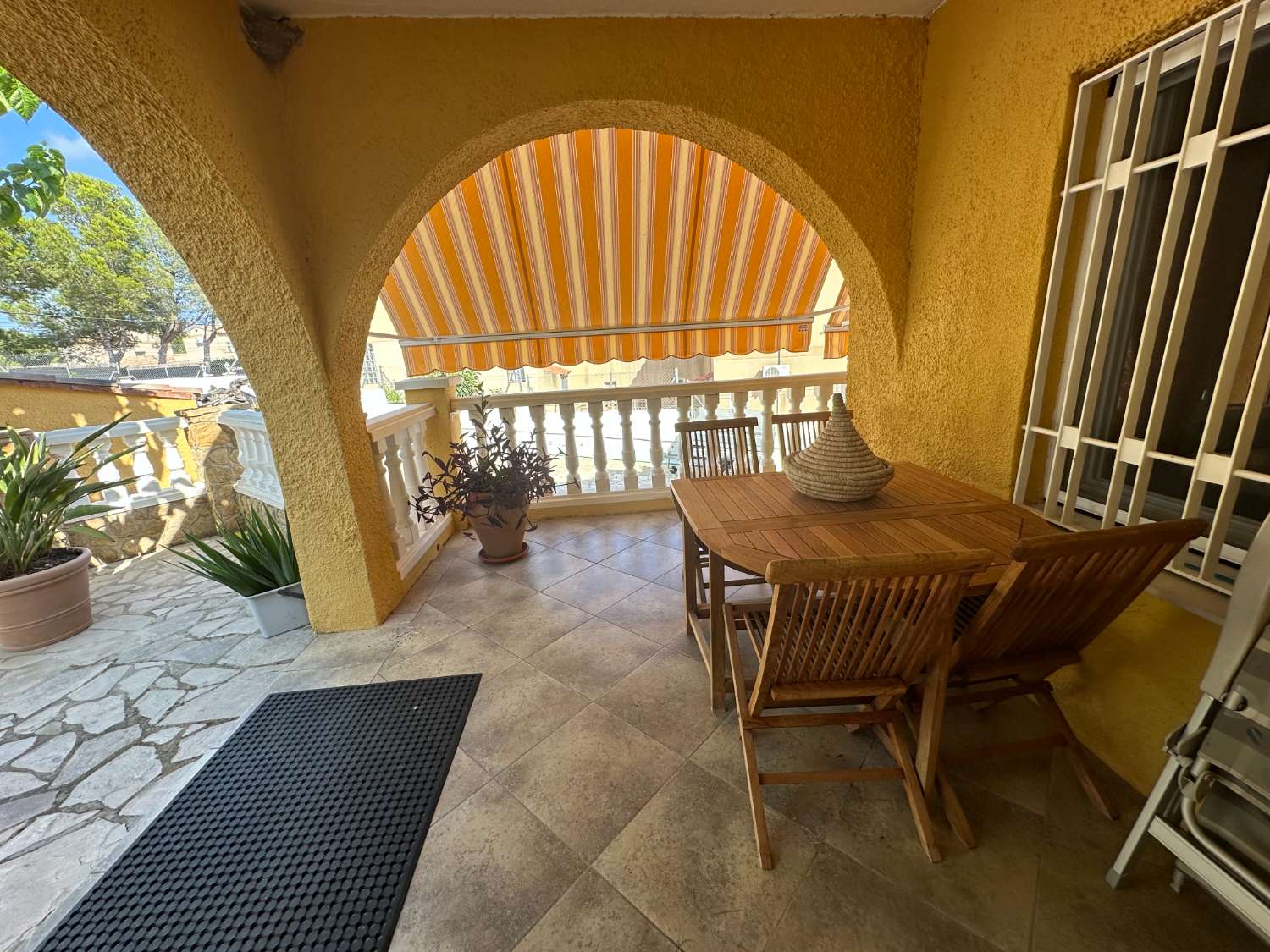 Gran casa unifamiliar con piscina privada