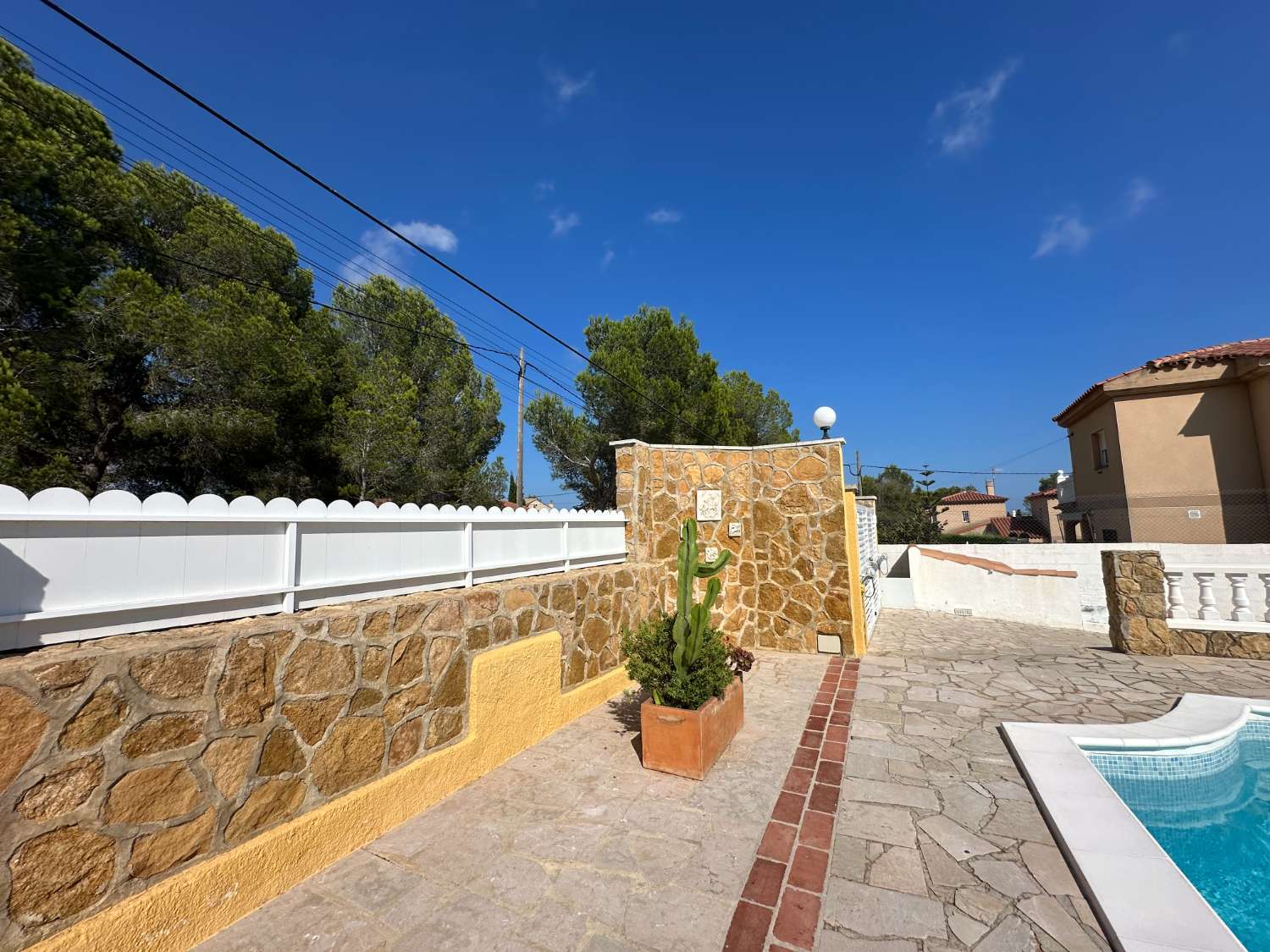 Gran casa unifamiliar con piscina privada