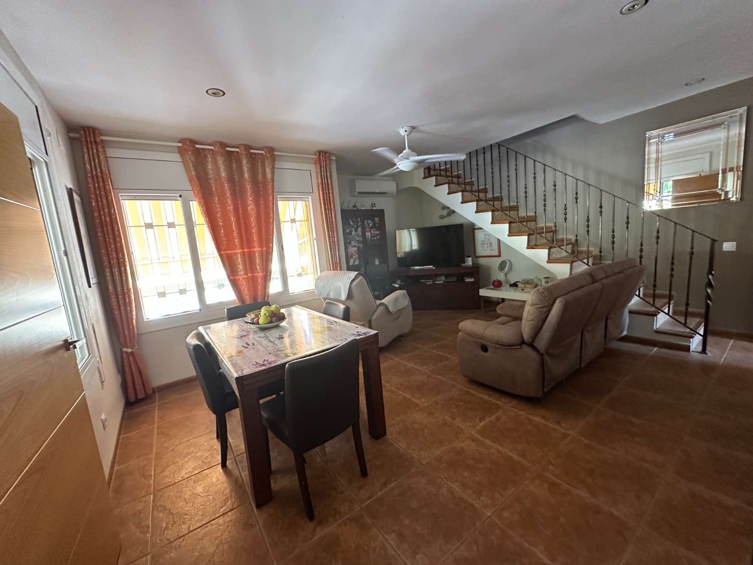 Gran casa unifamiliar con piscina privada