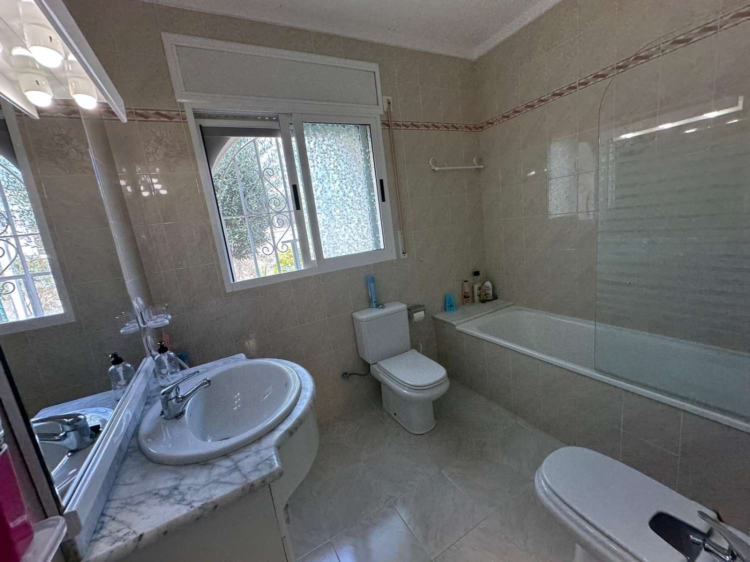 Preciosa casa con piscina privada!