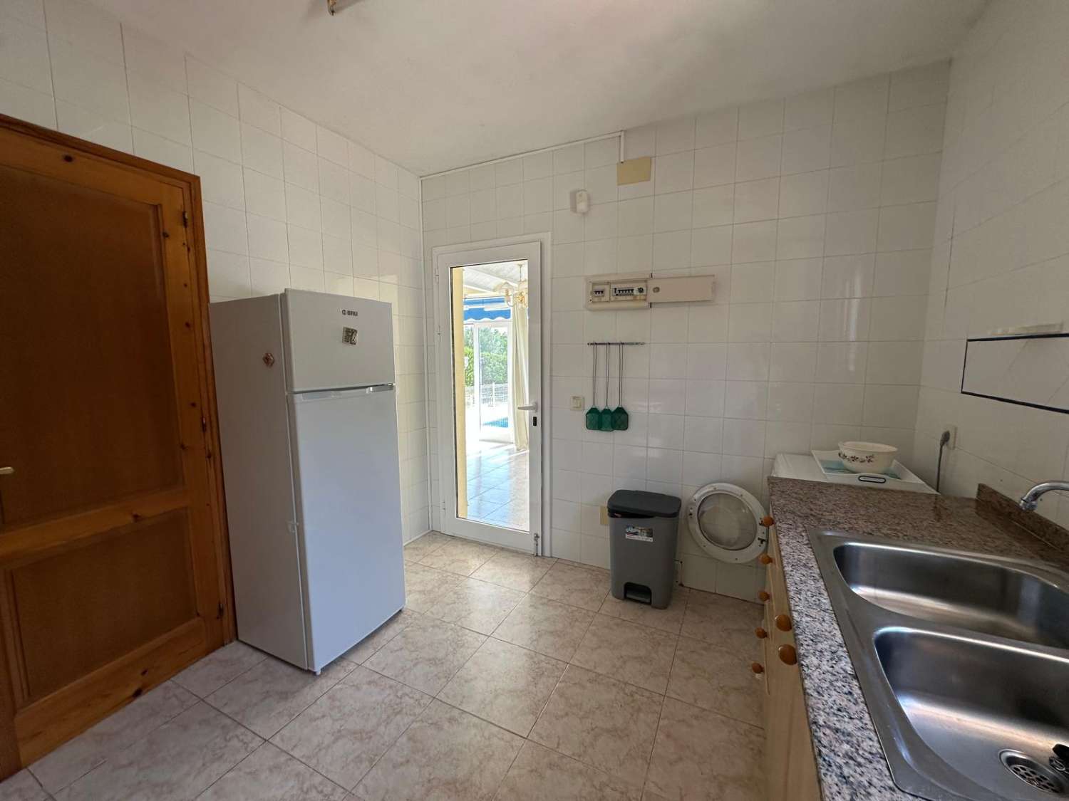 Bonito chalet independiente con piscina privada a 300m del puerto de Calafat