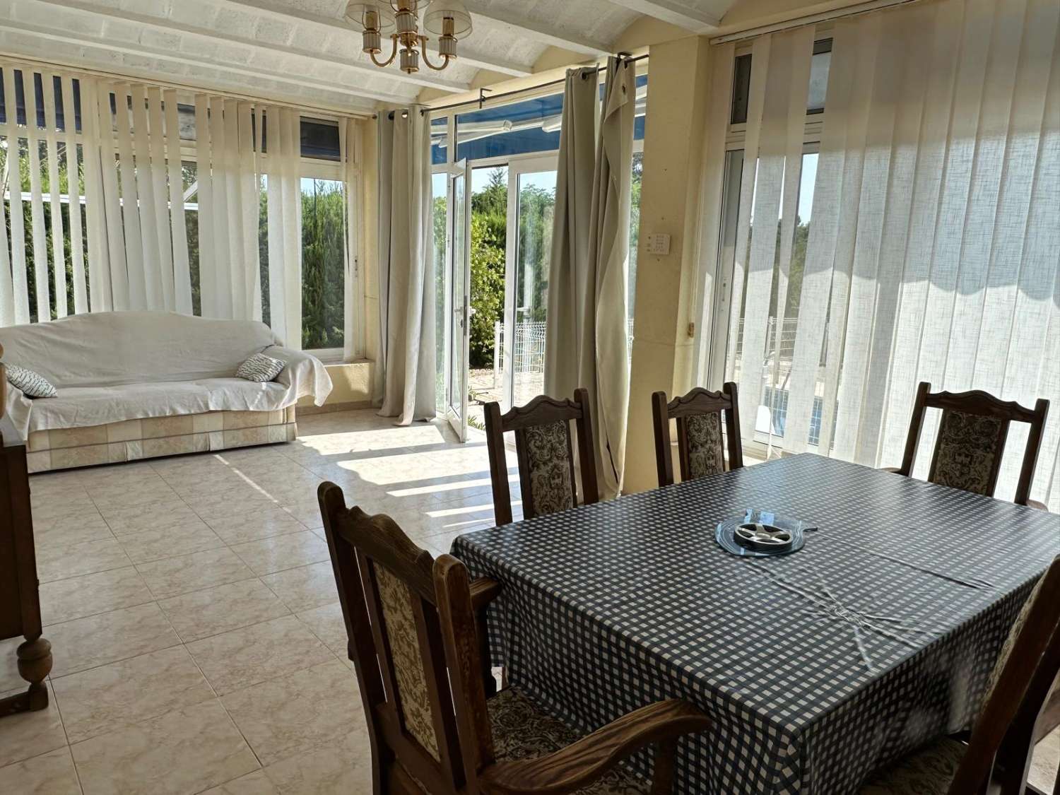 Bonito chalet independiente con piscina privada a 300m del puerto de Calafat