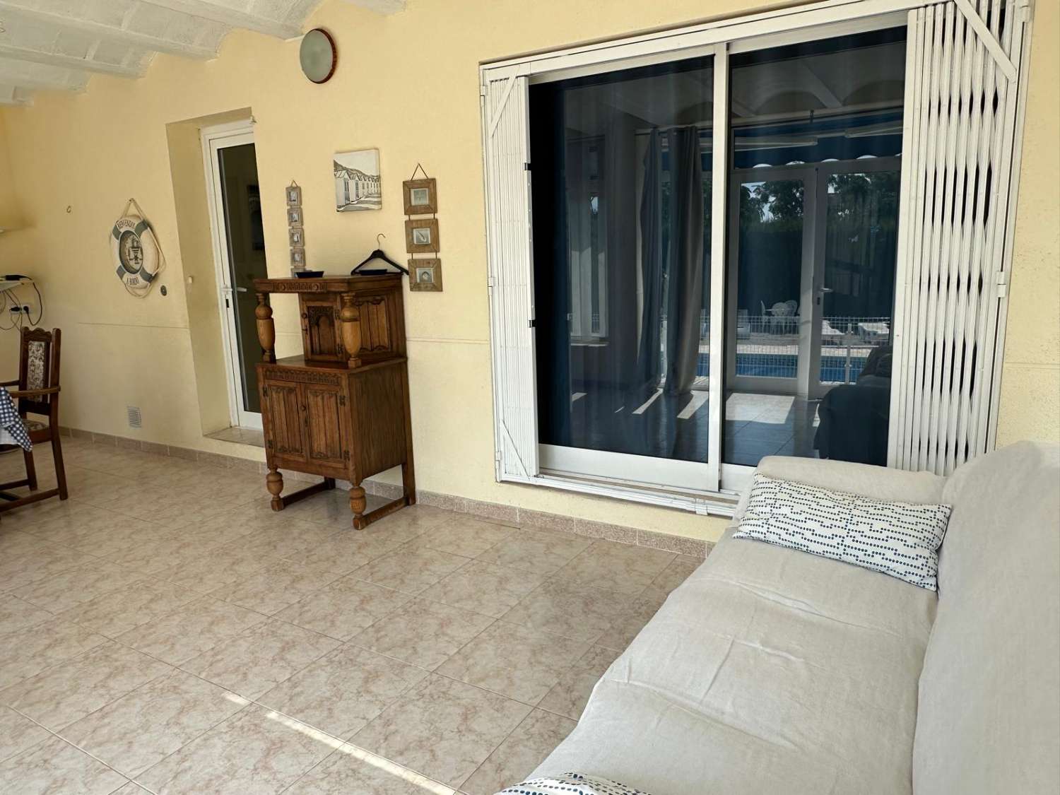 Bonito chalet independiente con piscina privada a 300m del puerto de Calafat