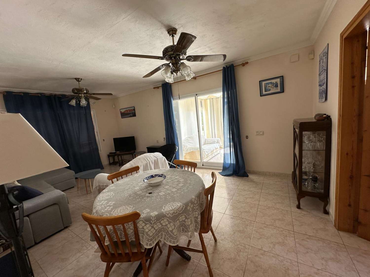Bonito chalet independiente con piscina privada a 300m del puerto de Calafat