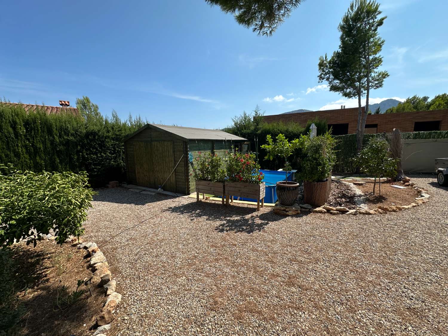 Maison indépendante sur un beau terrain arboré