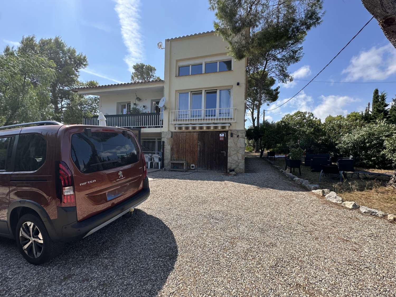 Maison indépendante sur un beau terrain arboré