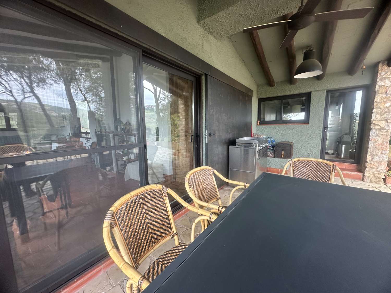 Large property consisting of two independent houses and private pool in the middle of nature!