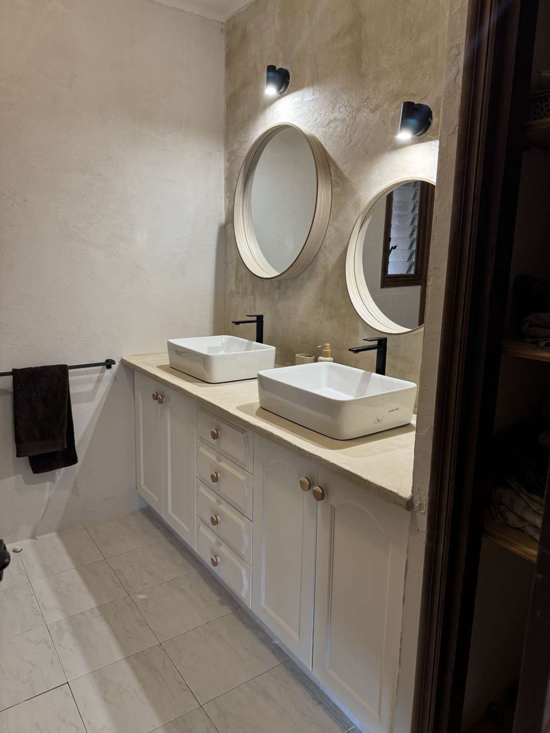 Preciosa casa con magnífica piscina espejo en Las Tres Calas