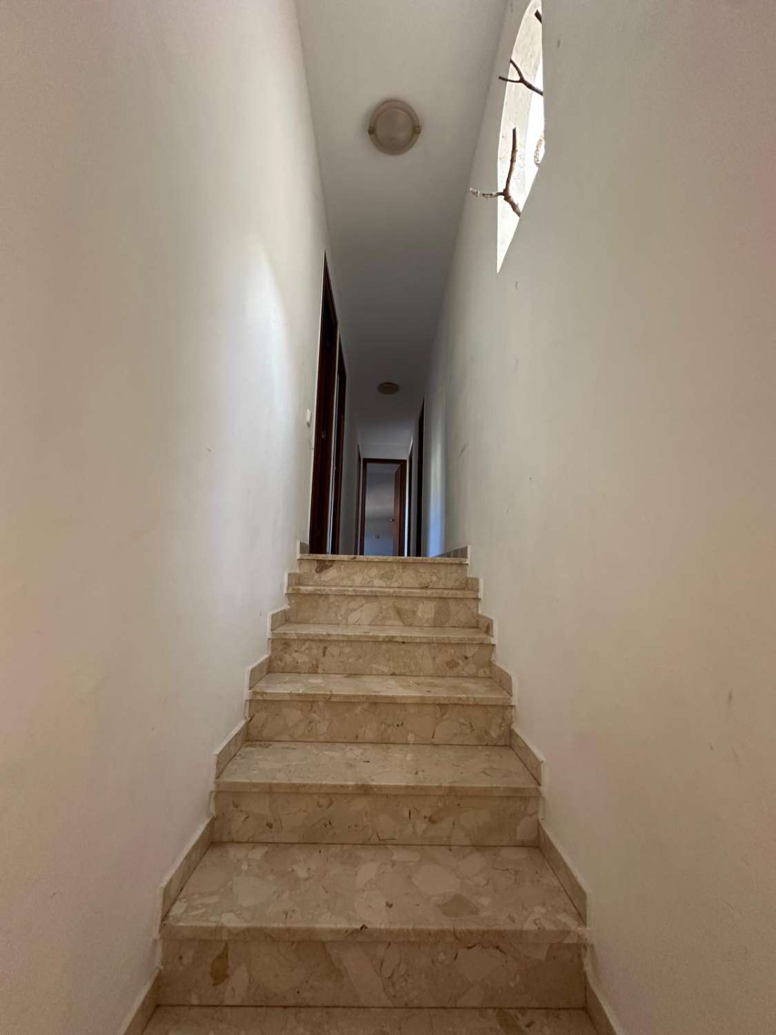 Impresionante Chalet independiente de  210m. en parcela de 850 metros