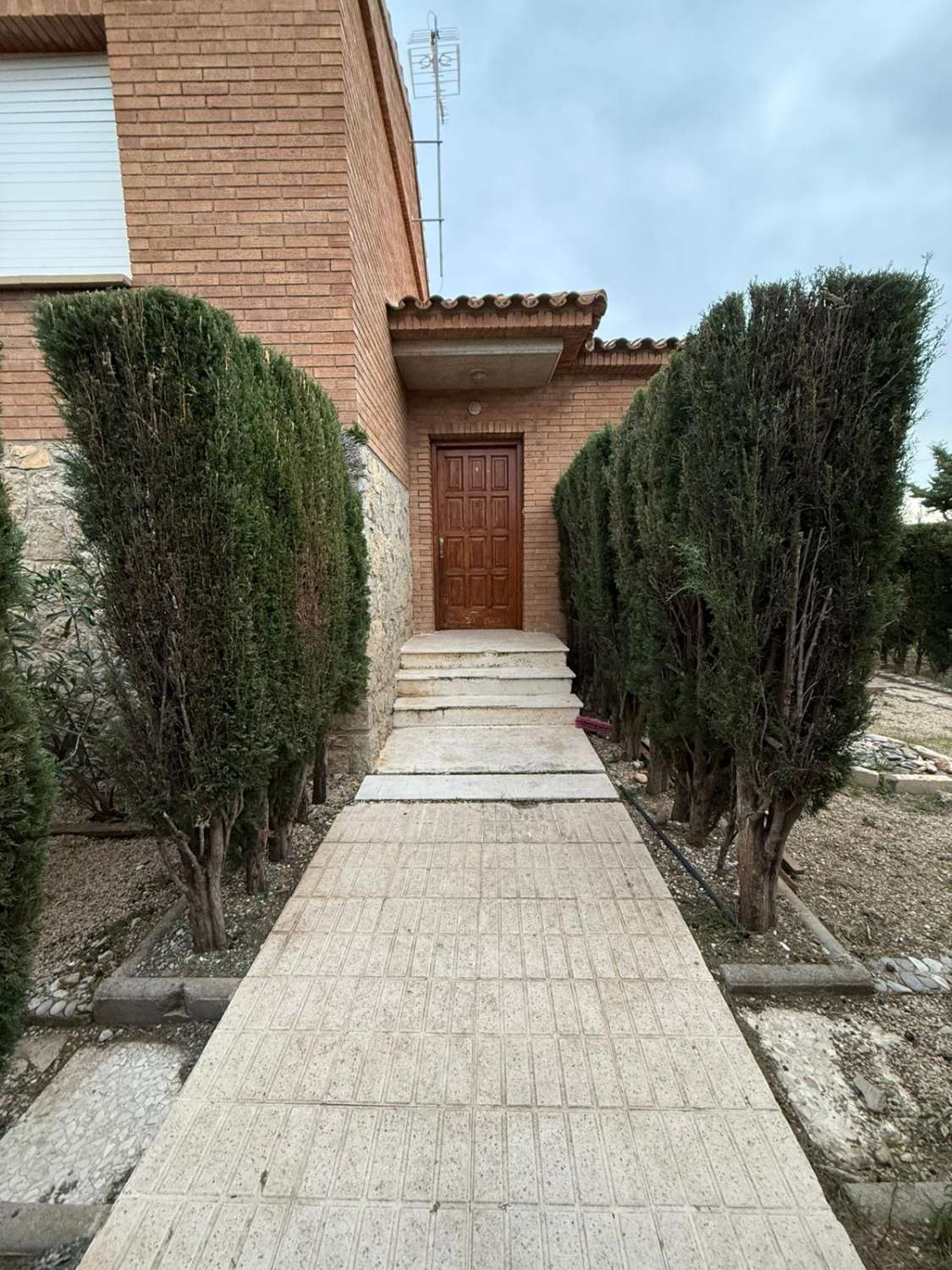 Beeindruckende freistehende Villa von 210m. auf einem Grundstück von 850 Metern