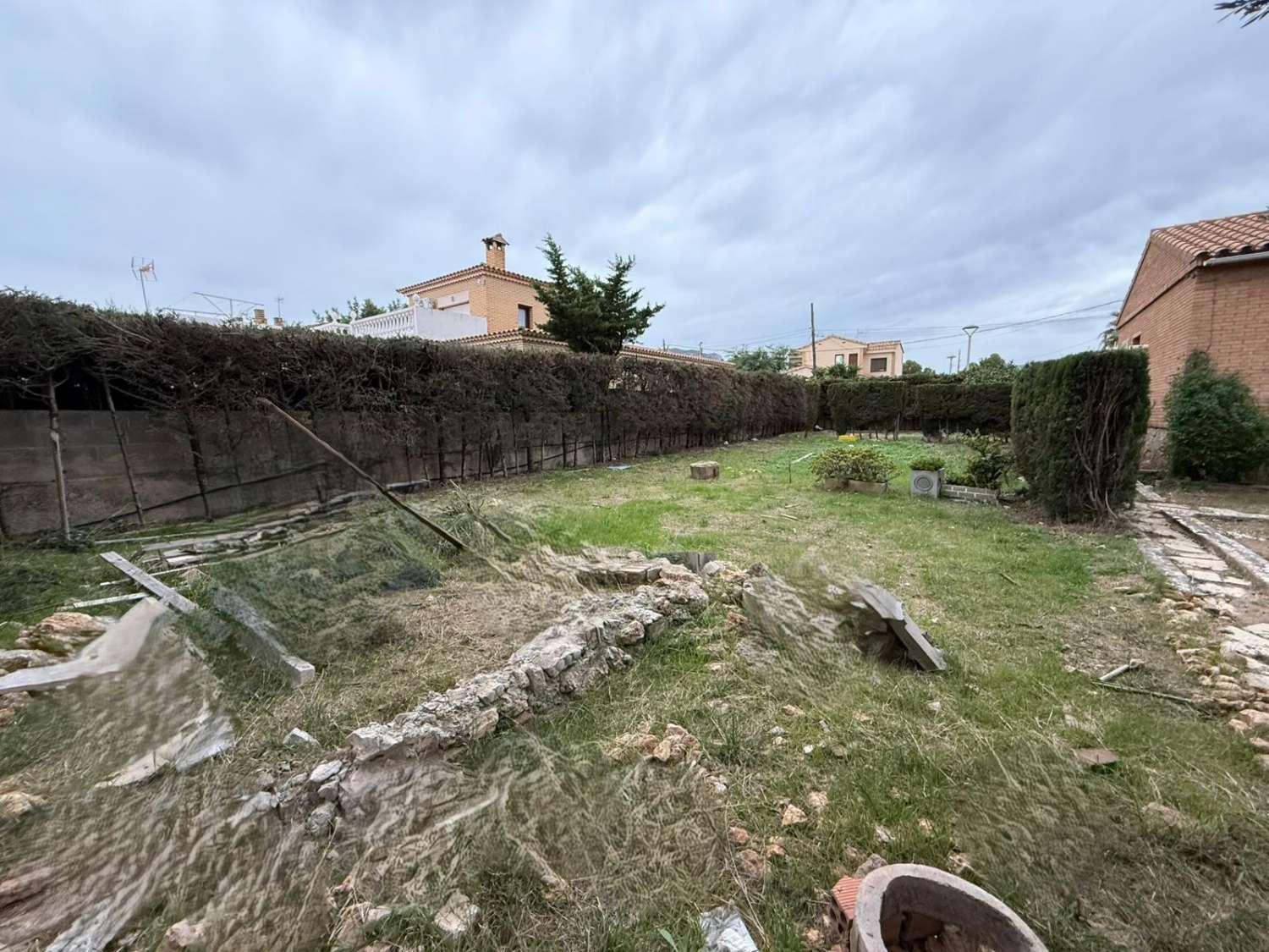 Beeindruckende freistehende Villa von 210m. auf einem Grundstück von 850 Metern