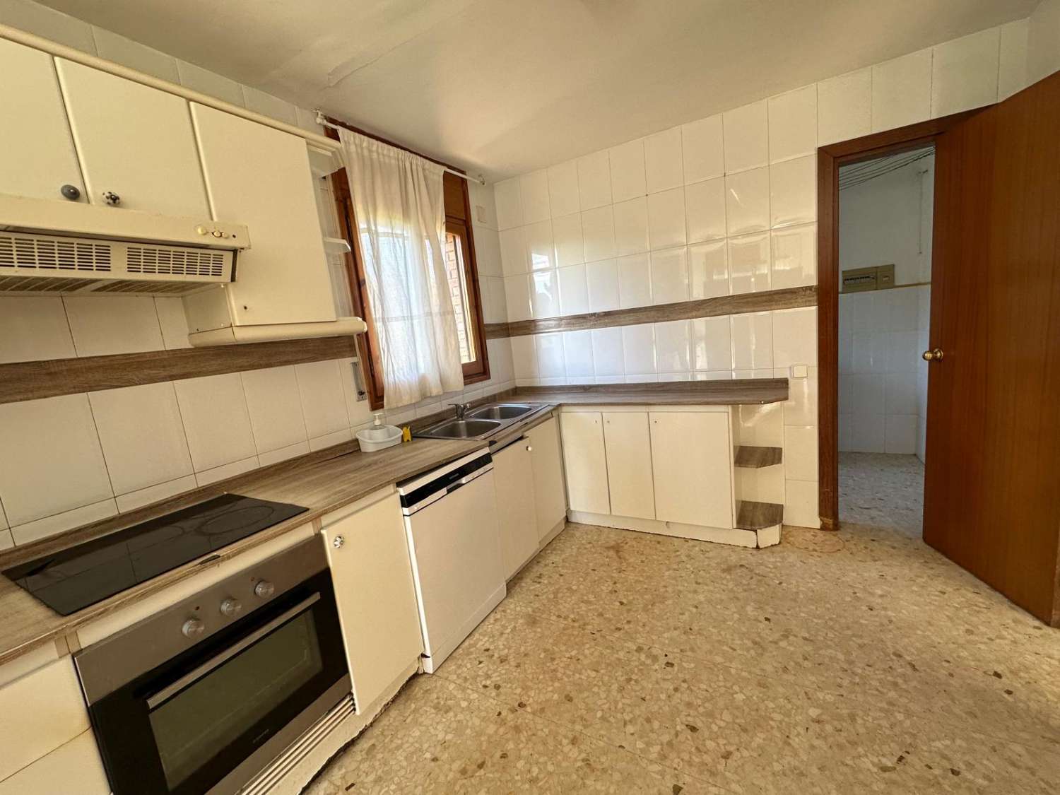 Impresionante Chalet independiente de  210m. en parcela de 850 metros