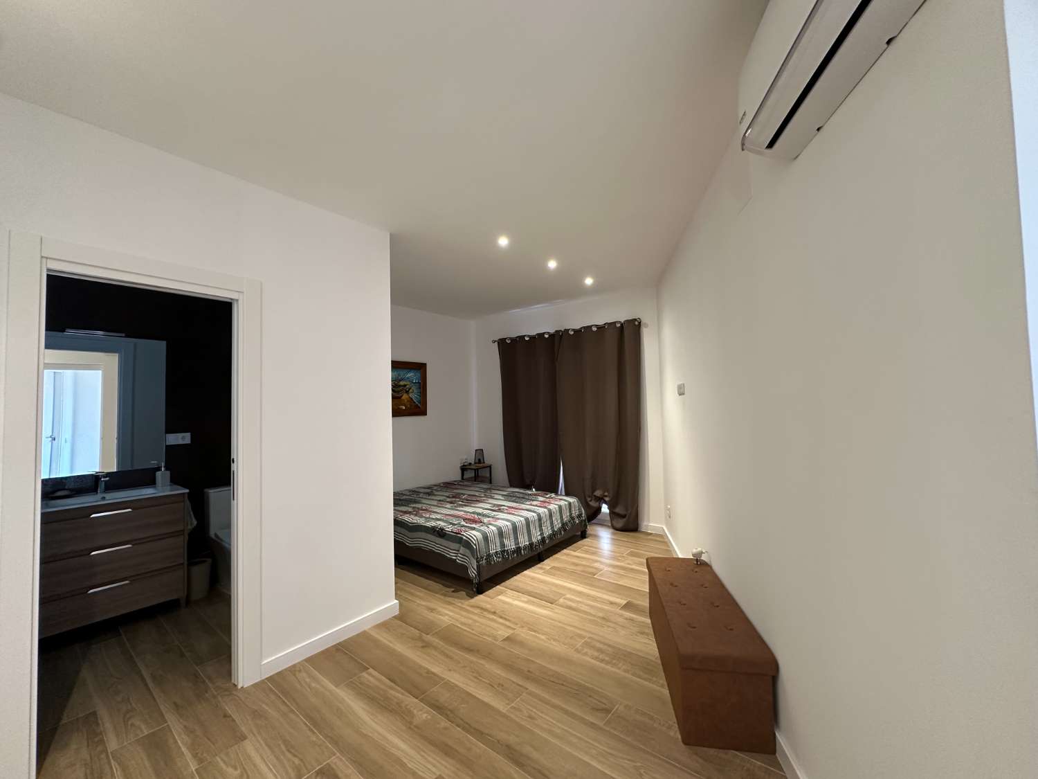 ¡Nueva casa unifamiliar con piscina privada!