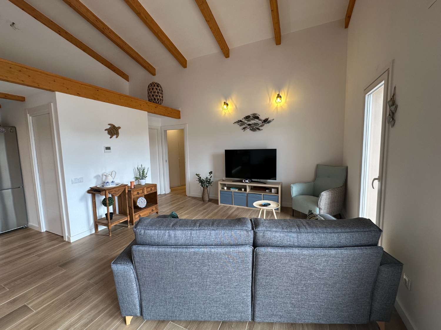 ¡Nueva casa unifamiliar con piscina privada!
