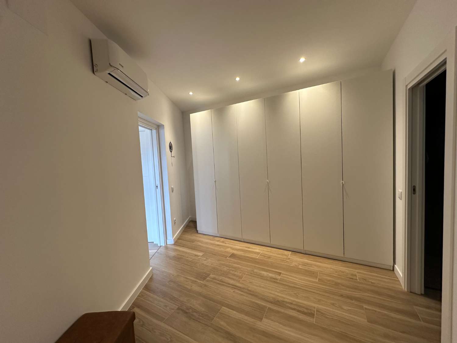 ¡Nueva casa unifamiliar con piscina privada!