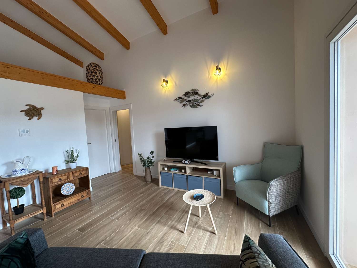 ¡Nueva casa unifamiliar con piscina privada!