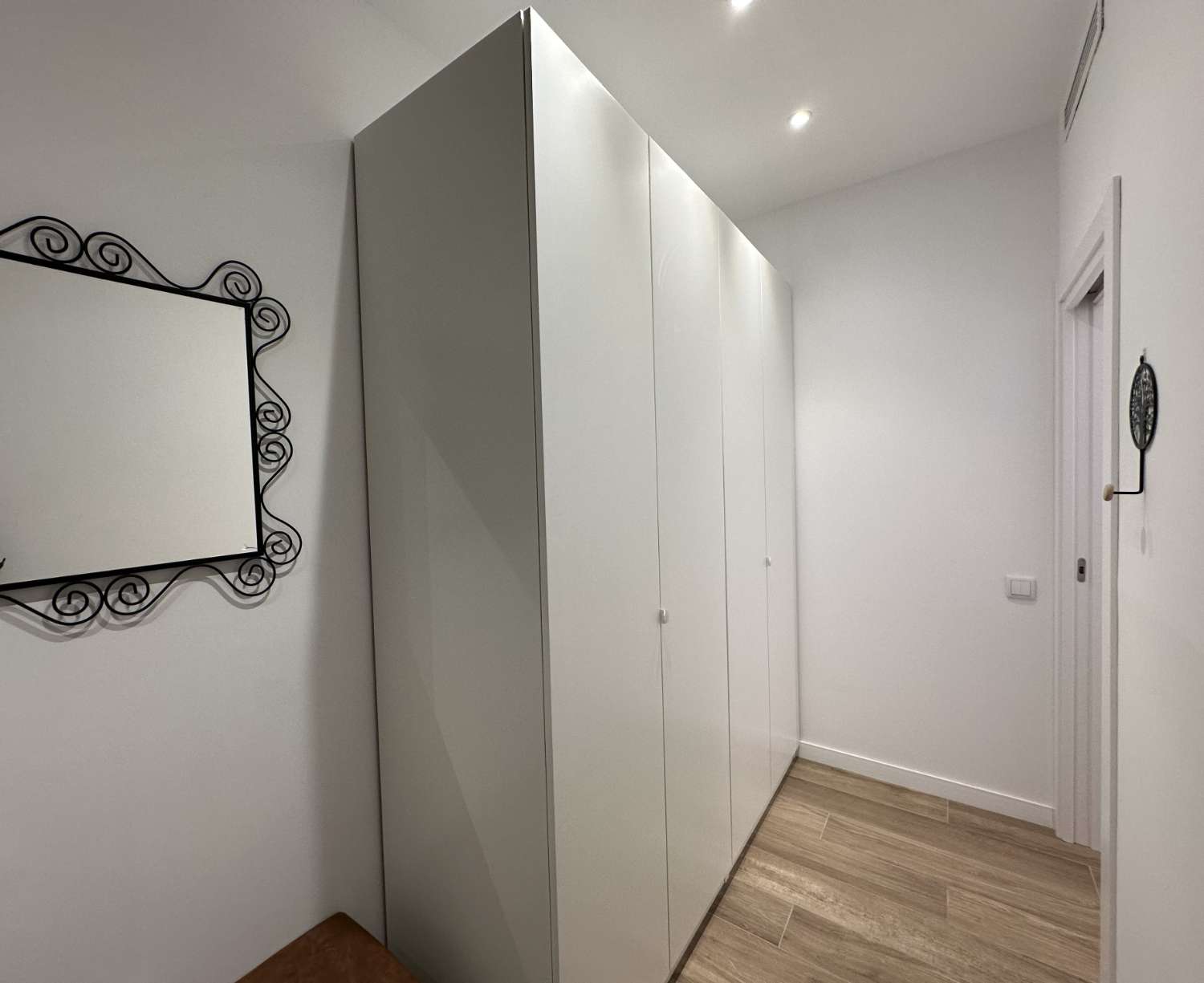 ¡Nueva casa unifamiliar con piscina privada!