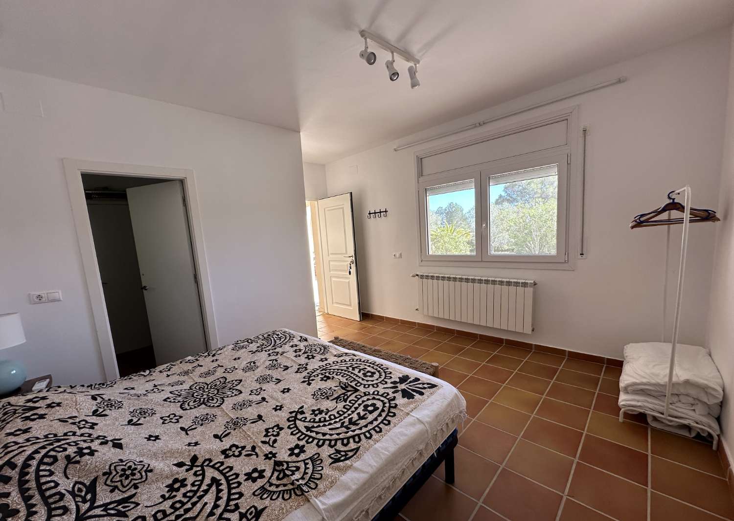 43 AURORA- Preciosa villa con piscina privada en plena naturaleza.