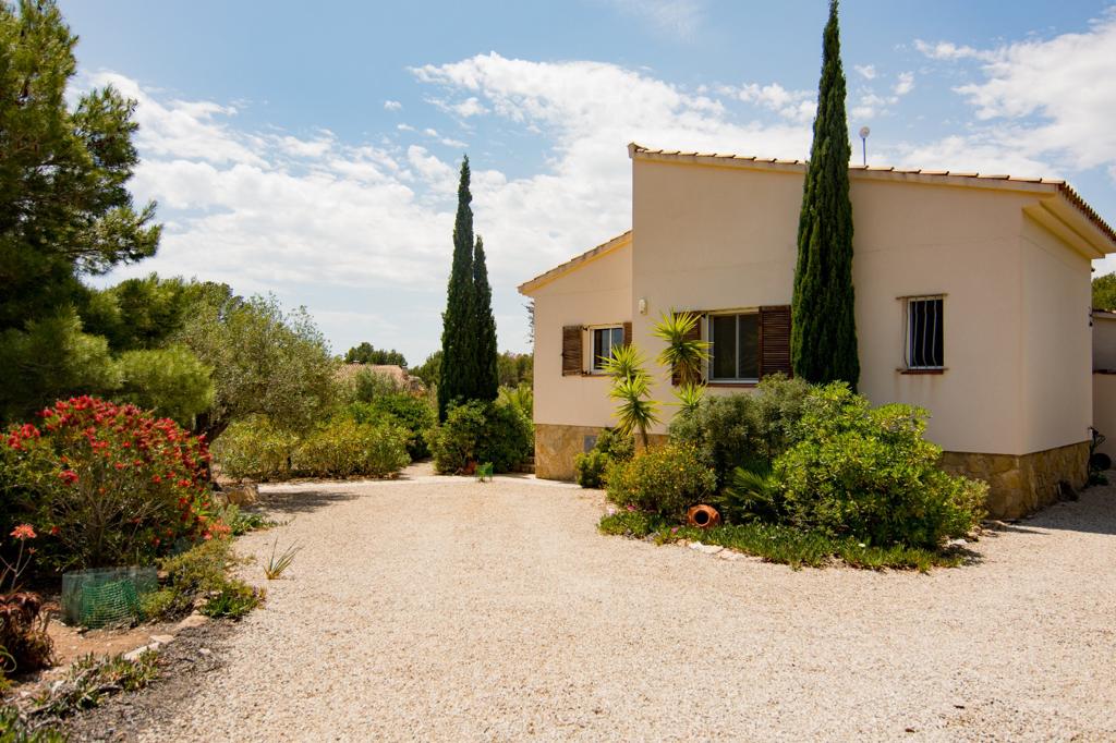 - Preciosa villa con piscina privada en plena naturaleza.