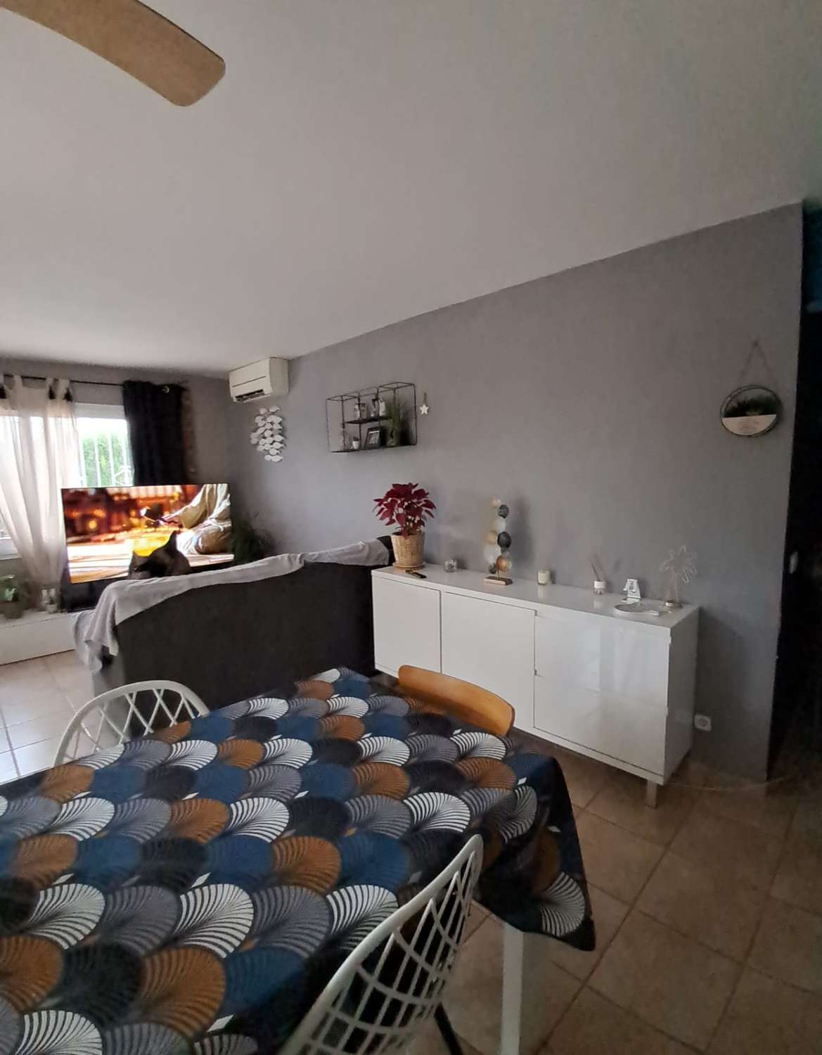 Haus mit unabhängigem Studio und Swimmingpool, 600 m vom Meer entfernt