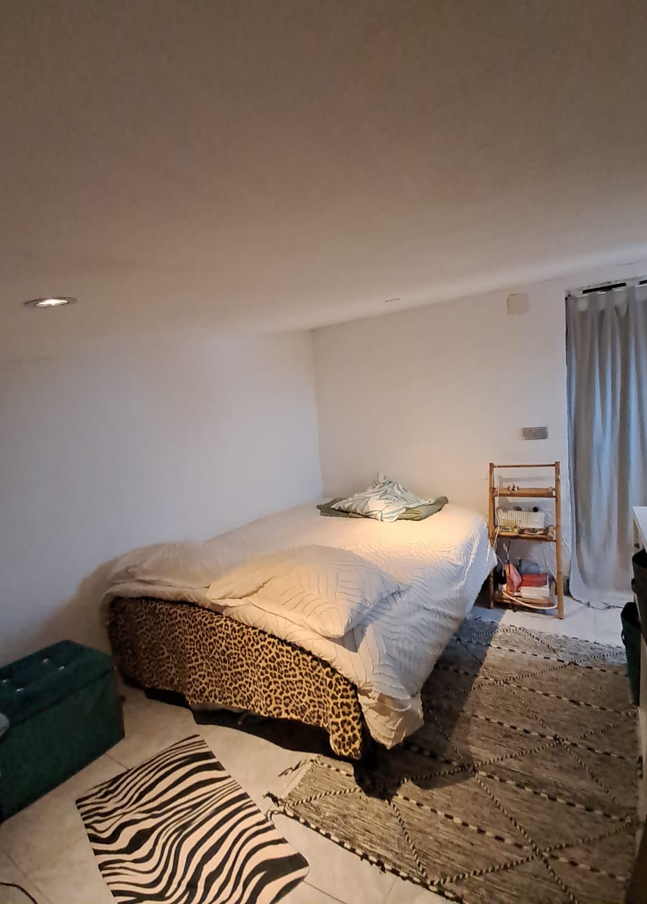 Haus mit unabhängigem Studio und Swimmingpool, 600 m vom Meer entfernt