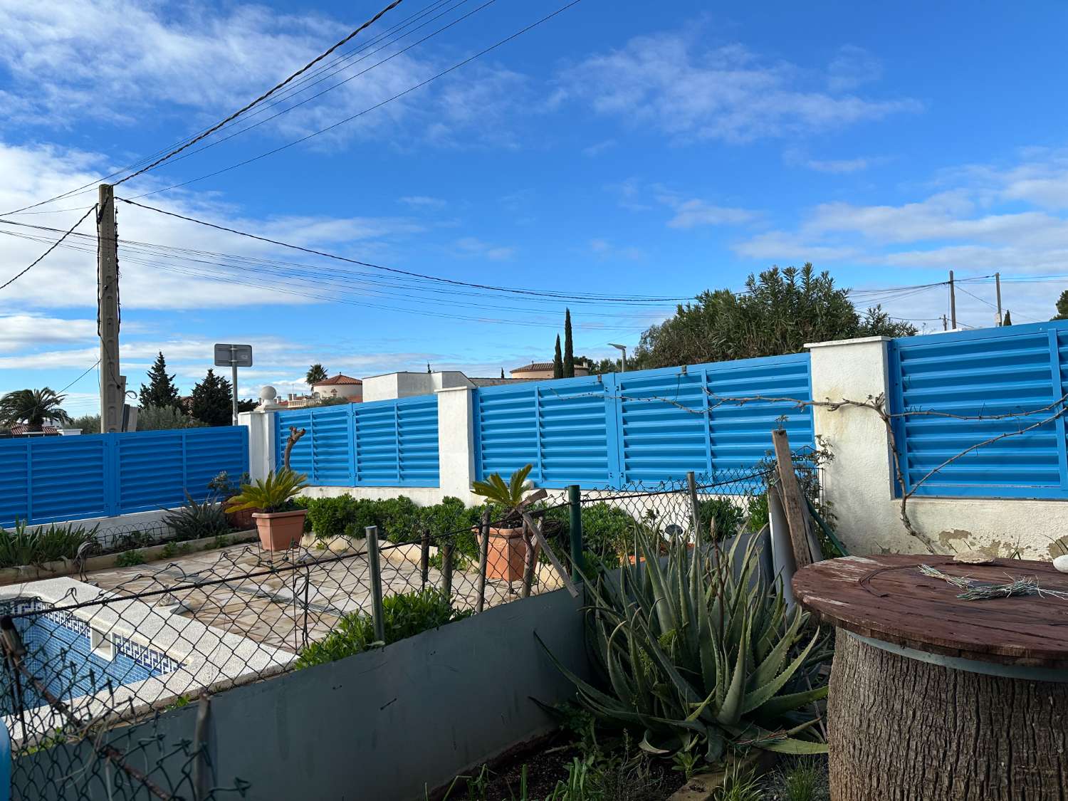 Detached house with private pool!