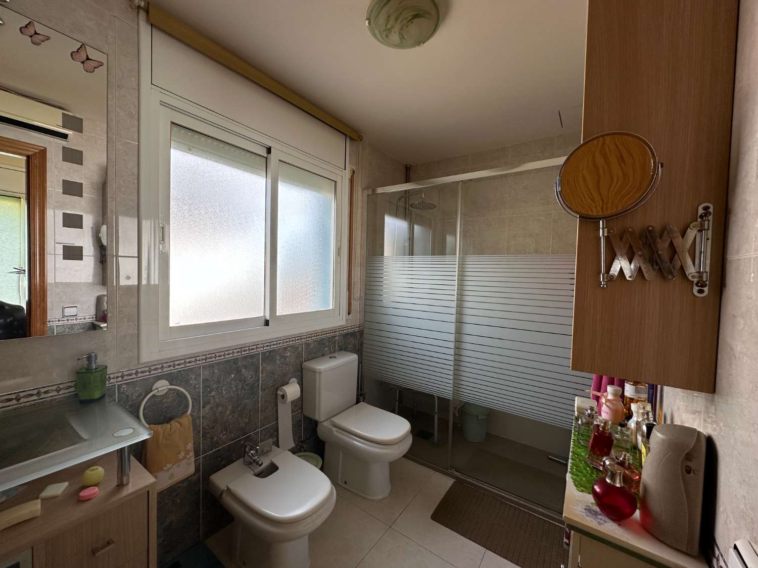 Detached house with private pool!