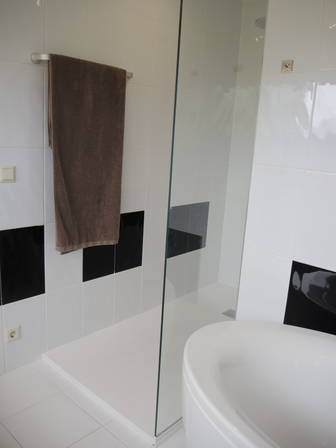 ¡EXCEPCIONAL! Gran propiedad con piscina privada rodeado de naturaleza