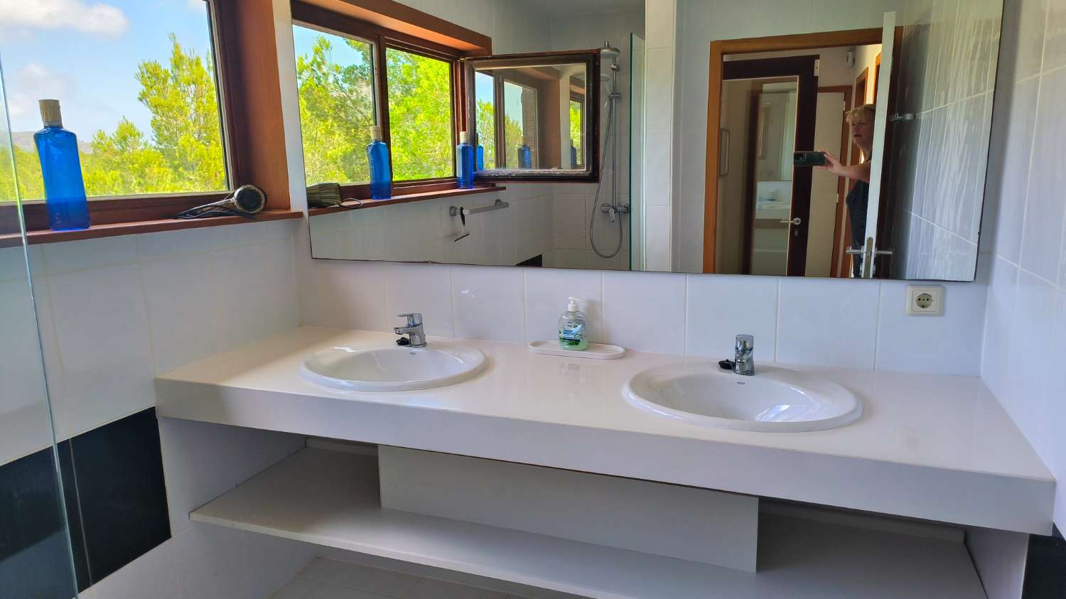 ¡EXCEPCIONAL! Gran propiedad con piscina privada rodeado de naturaleza