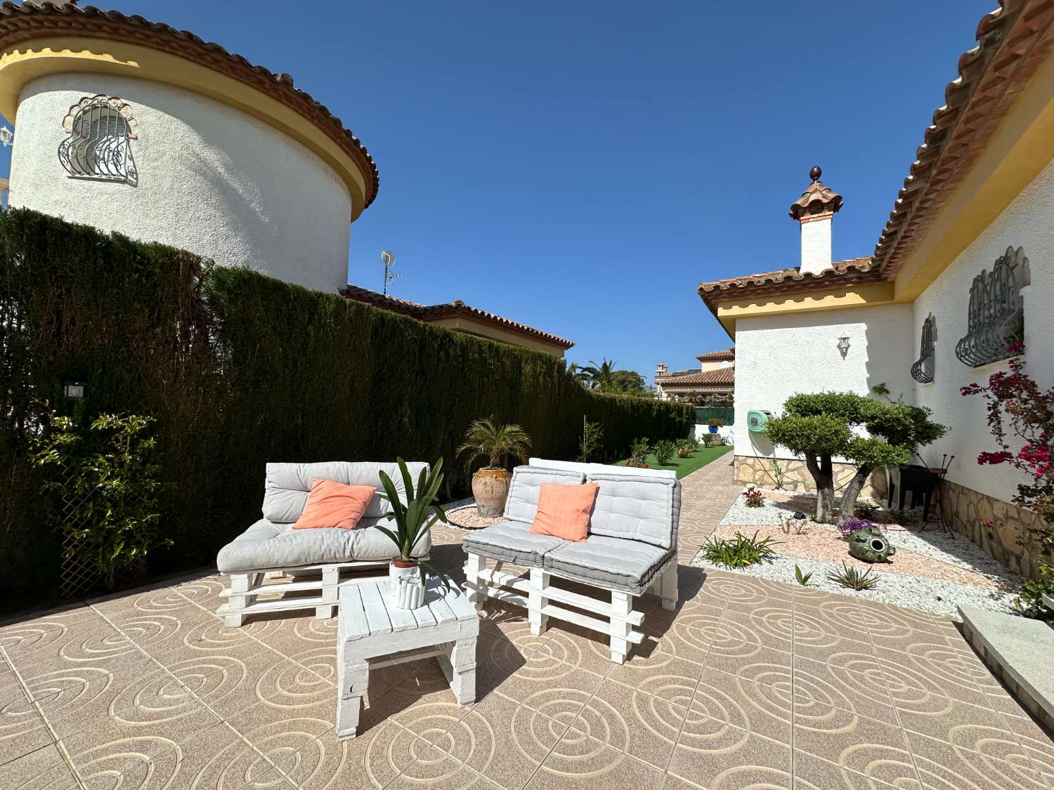 24 Hondures encantadora vila amb piscina privada