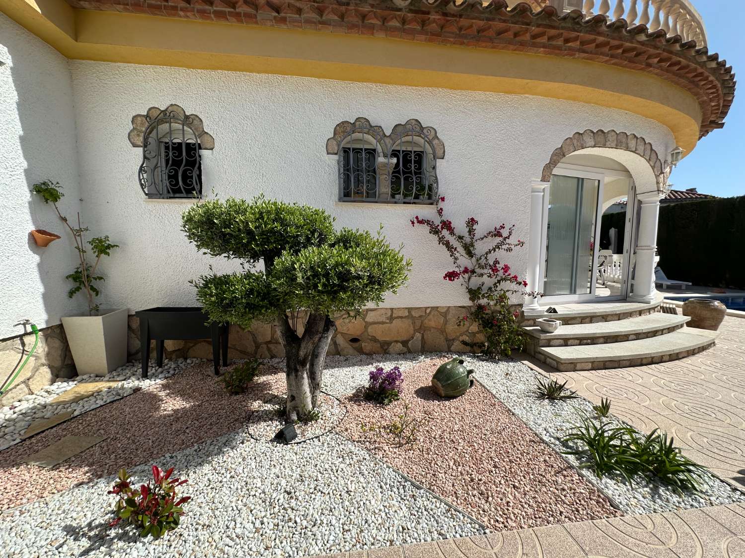 24 Hondures encantadora vila amb piscina privada