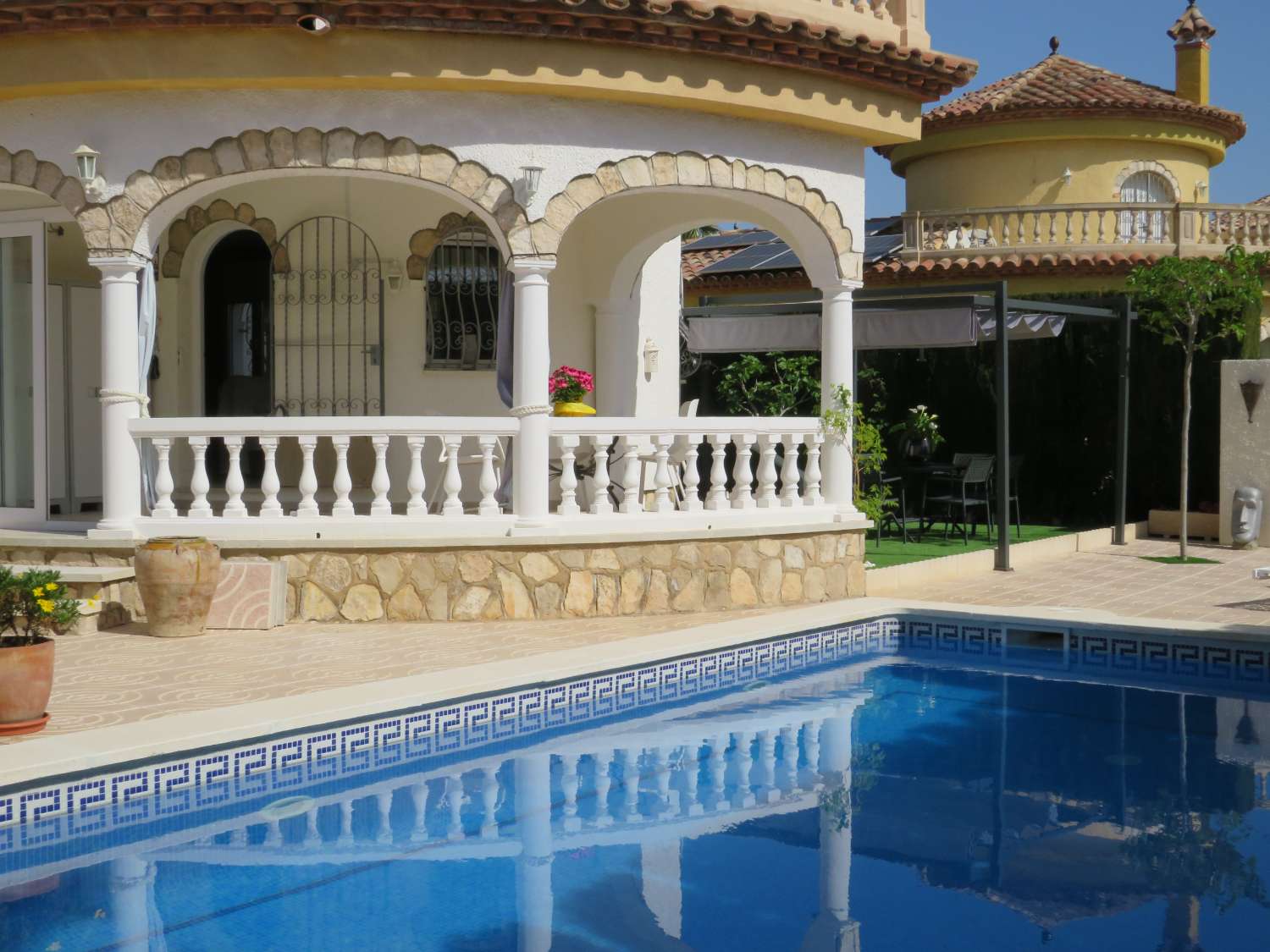 24 Hondures encantadora vila amb piscina privada