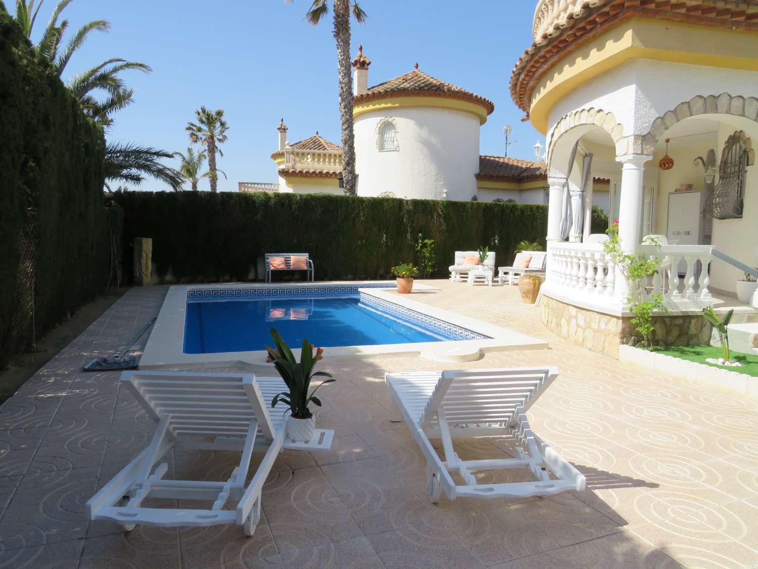 24 Hondures encantadora vila amb piscina privada