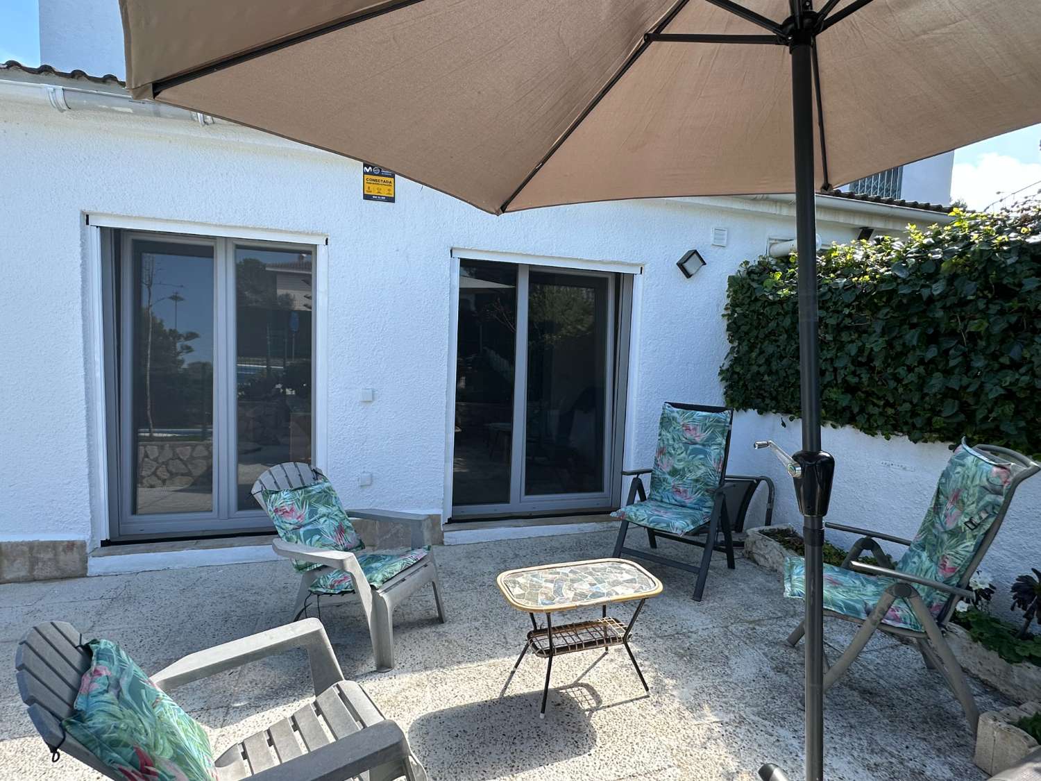 Casa con gran piscina privada y licencia turística