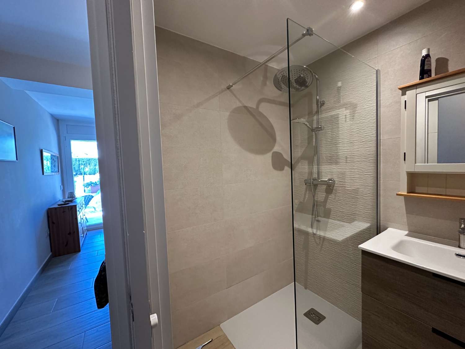 Casa con gran piscina privada y licencia turística