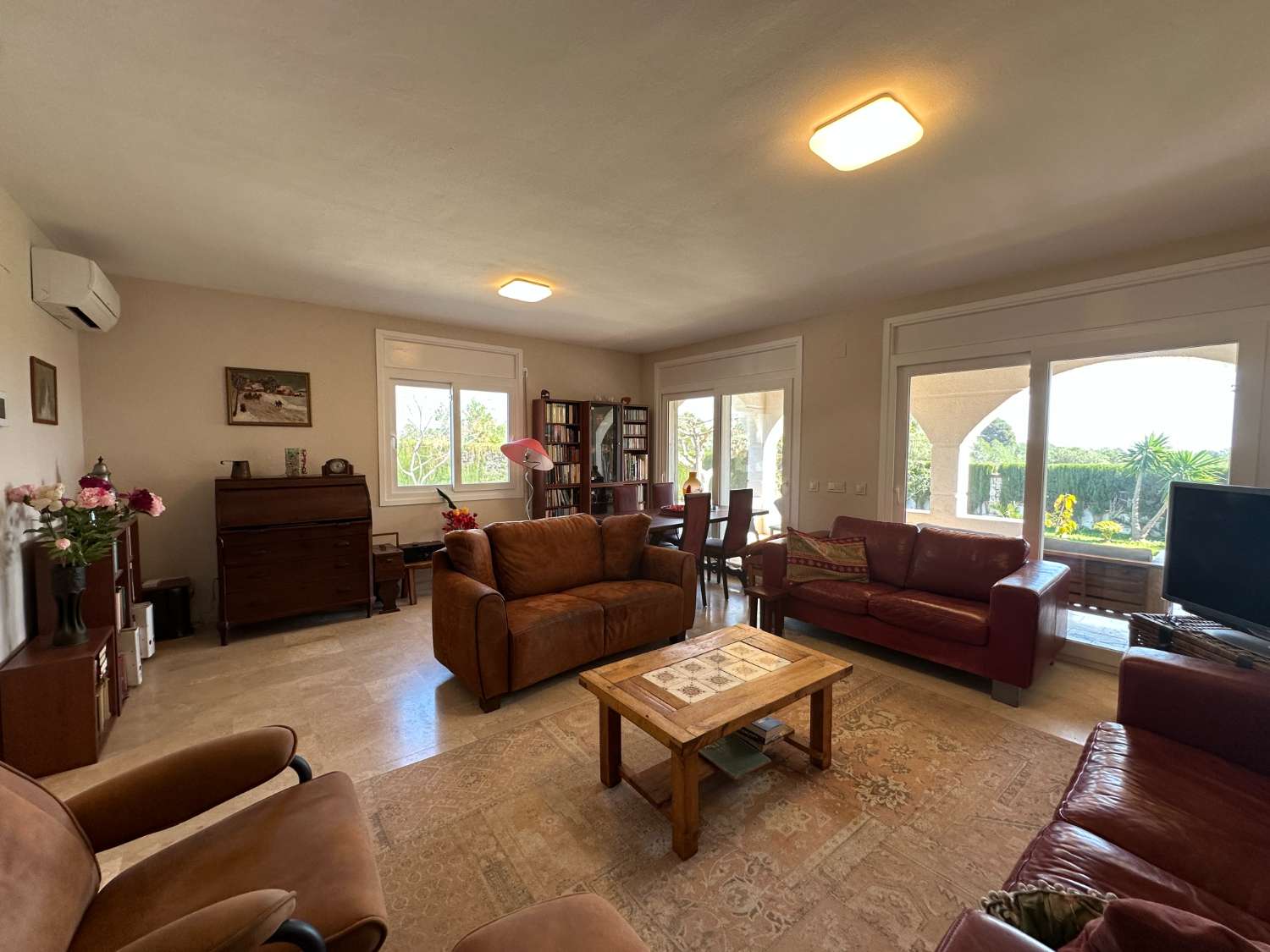 Casa con gran piscina privada y licencia turística