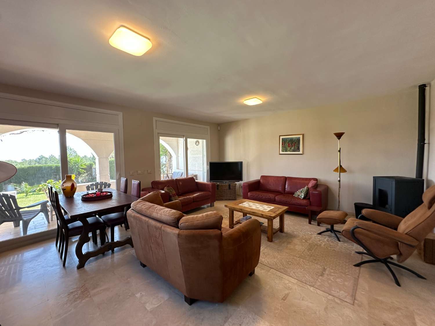 Casa con gran piscina privada y licencia turística