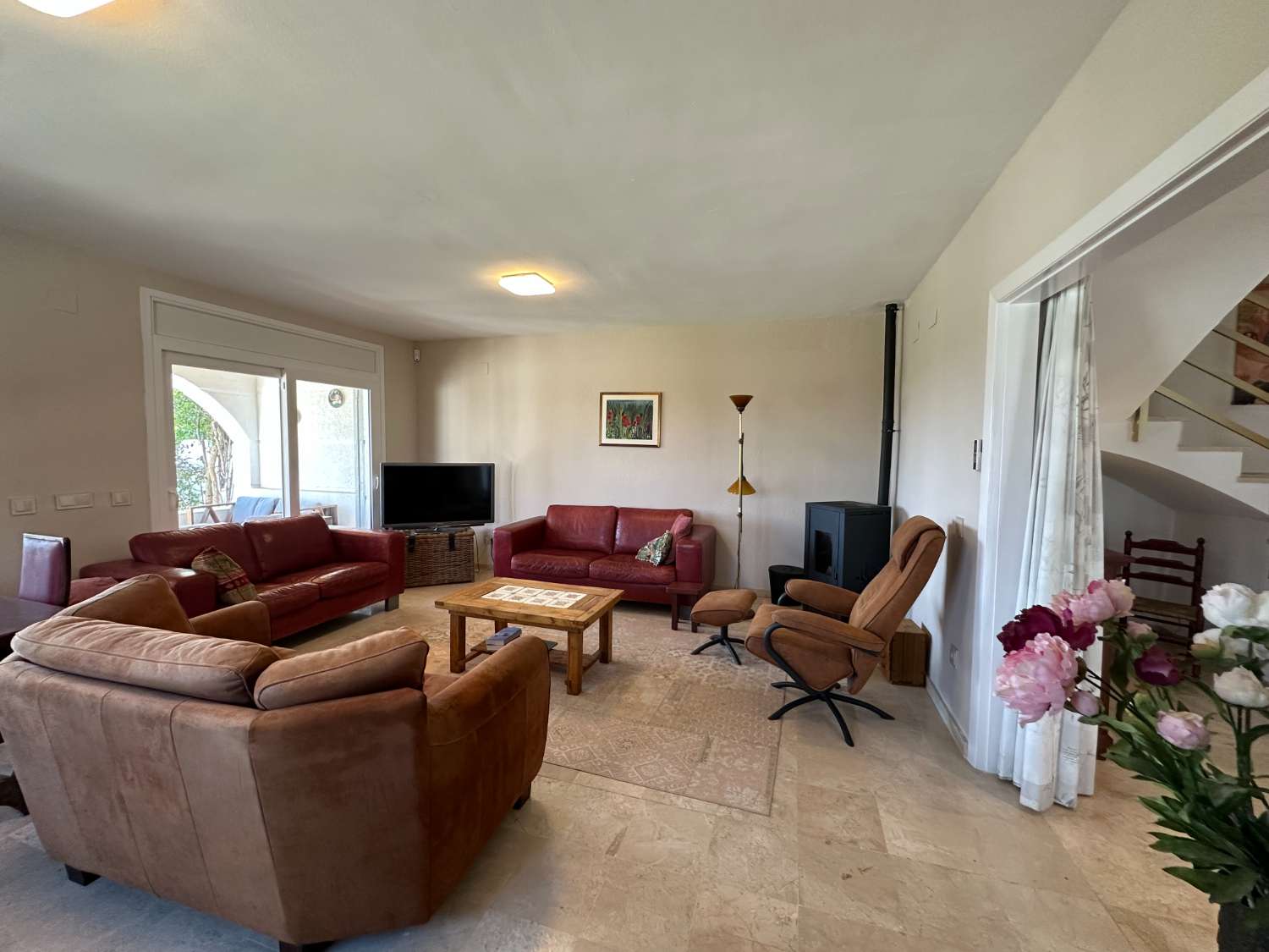 Casa con gran piscina privada y licencia turística