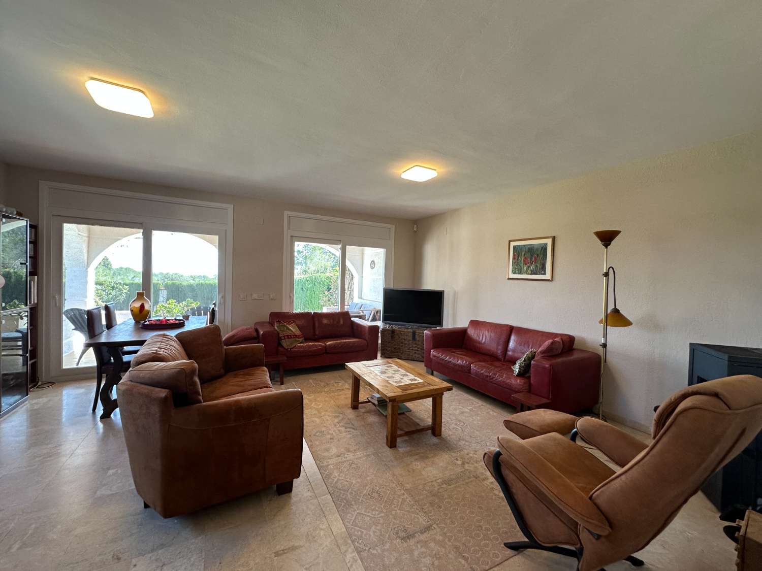 Casa con gran piscina privada y licencia turística